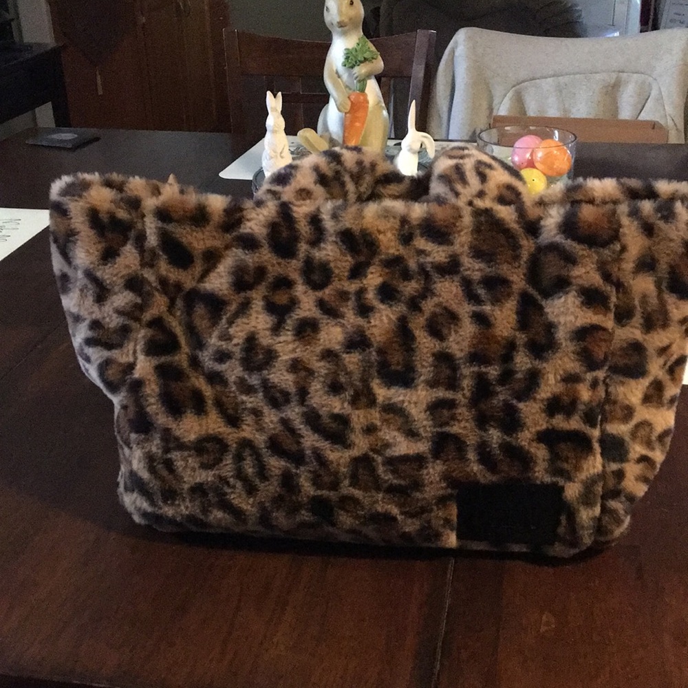 Plush Leopard Print Makeup Pouch